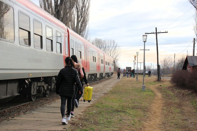 Zustieg am Haltepunkt Fârțănești zur Weiterfahrt nach Galați