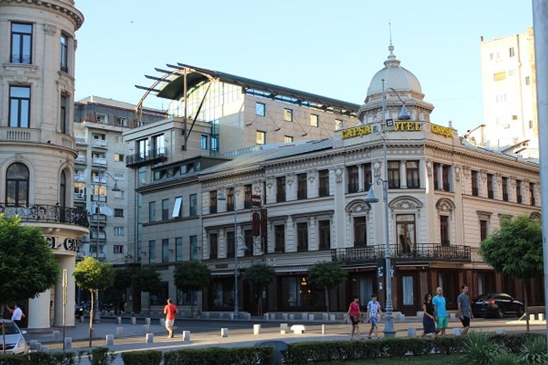 Hotel Casa Capsa ***** an  der Straße "Celea Victoriei" im Zentrum von Bukarest