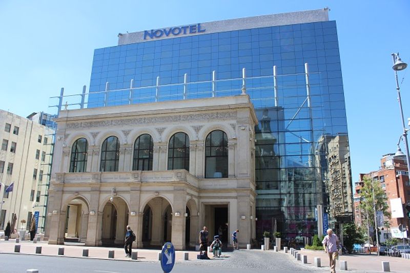 Novotel Bucharest City Centre **** an  der Straße "Celea Victoriei" im Zentrum von Bukarest